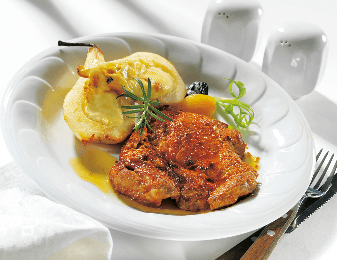 Mustard pork shoulder with baked pears in Roquefort sauce