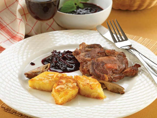 Larded fillet of venison with Cumberland sauce
