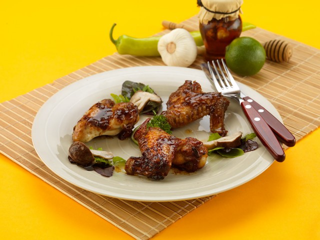 Honey and chilli chicken wings