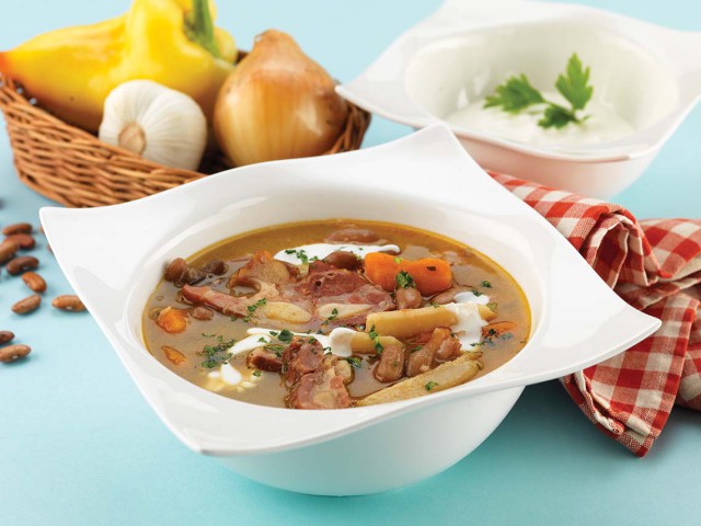 Bean soup with ribs