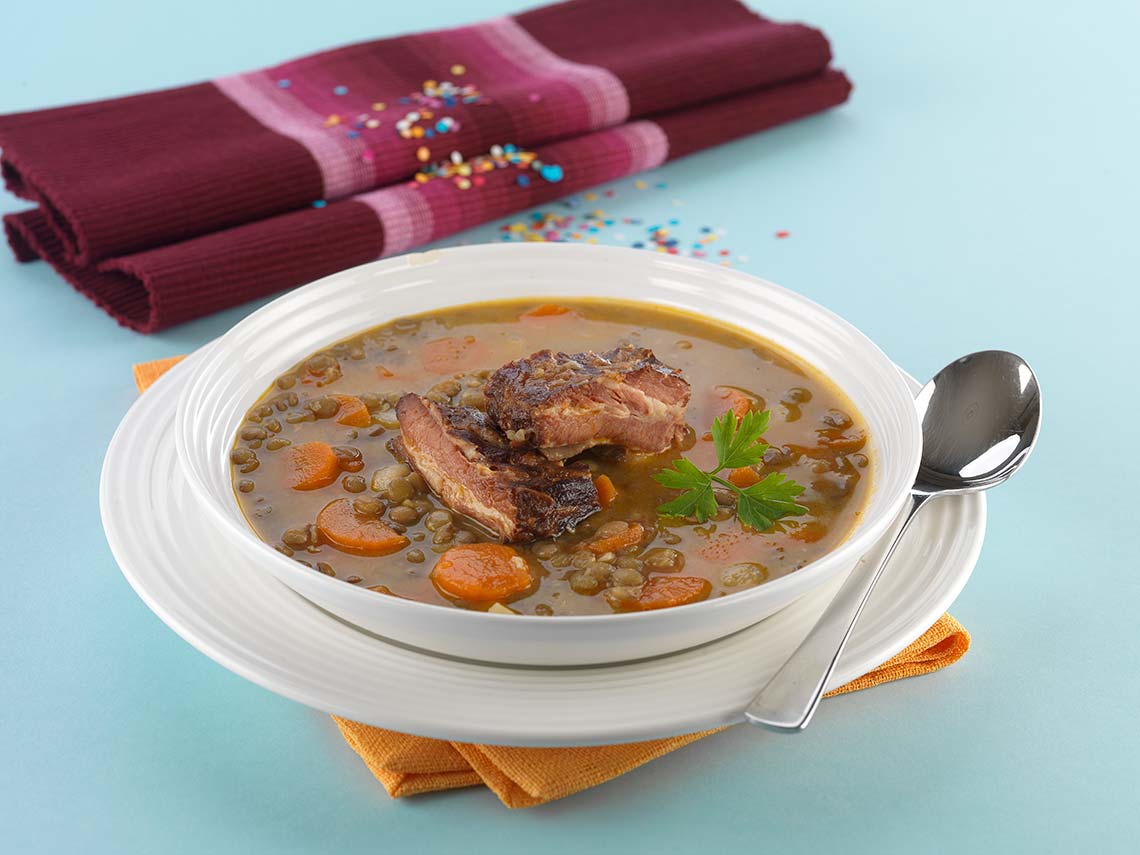 Lentil soup with smoked piglet ribs