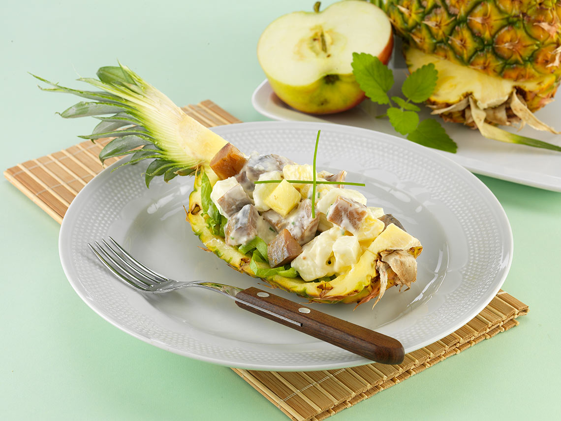 Geräucherter Fisch, Meerrettich und Obstsalat